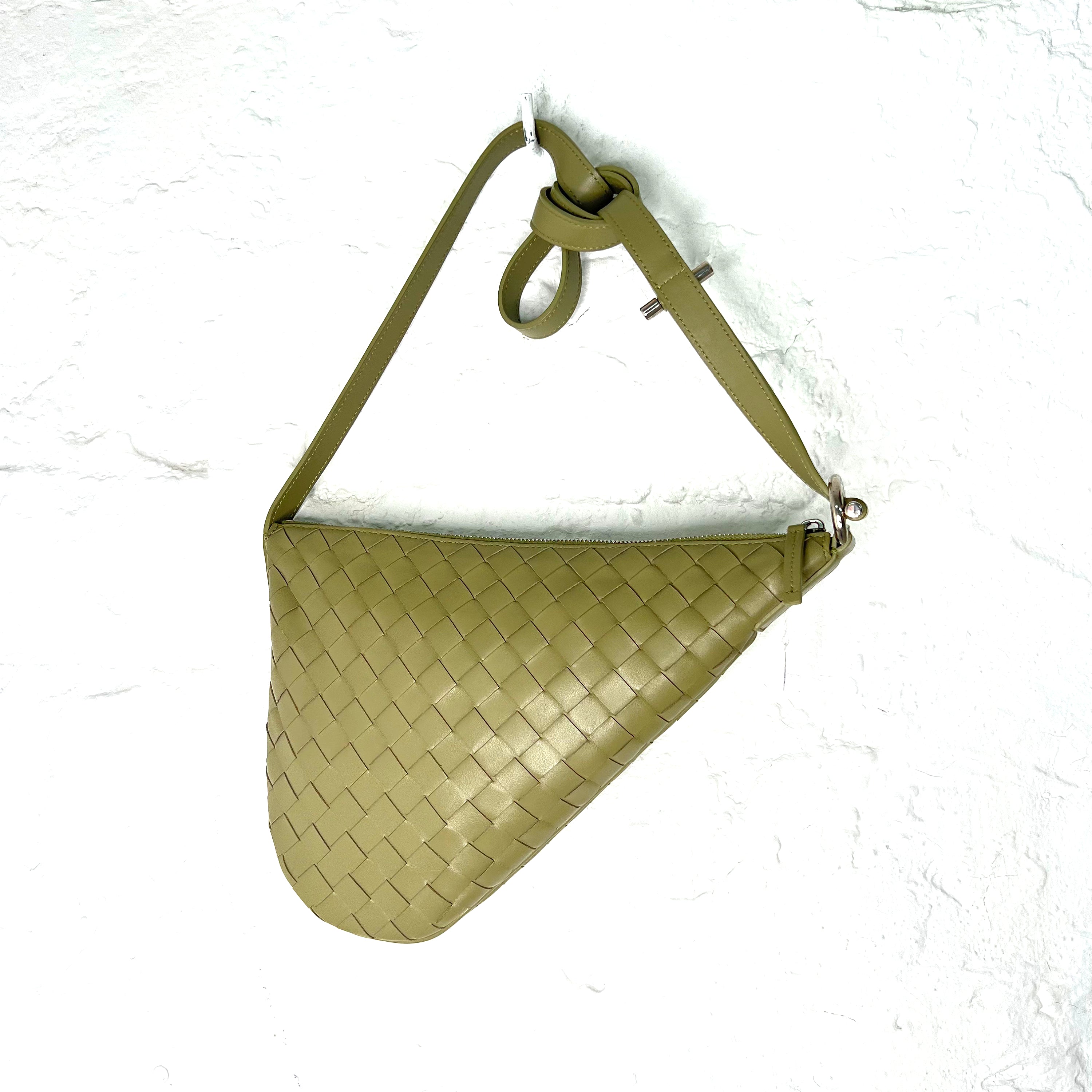 BOTTEGA VENETA BOTTEGA VENETA - Green Leather Small Virgule Bag - ALE PARIS Luxury Vintage