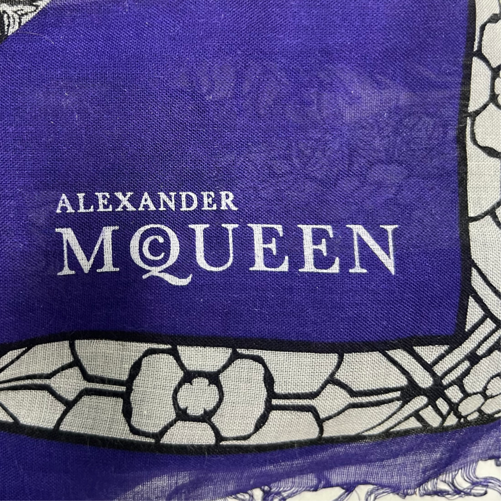 ALEXANDER MCQUEEN ALEXANDER MCQUEEN - Black Purple Graphical Skull Scarf - ALE PARIS Luxury Vintage