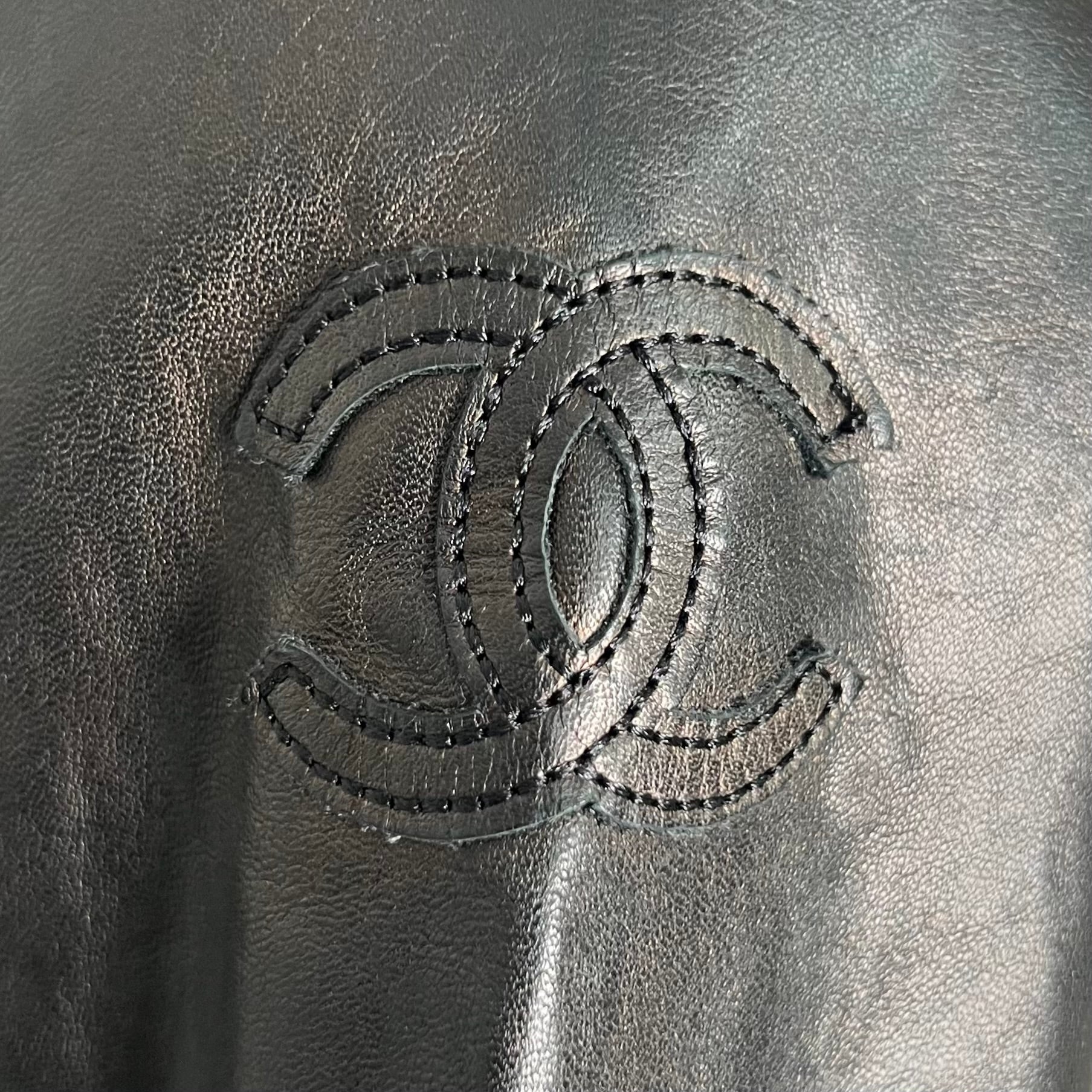 CHANEL - Black perfecto leather jacket